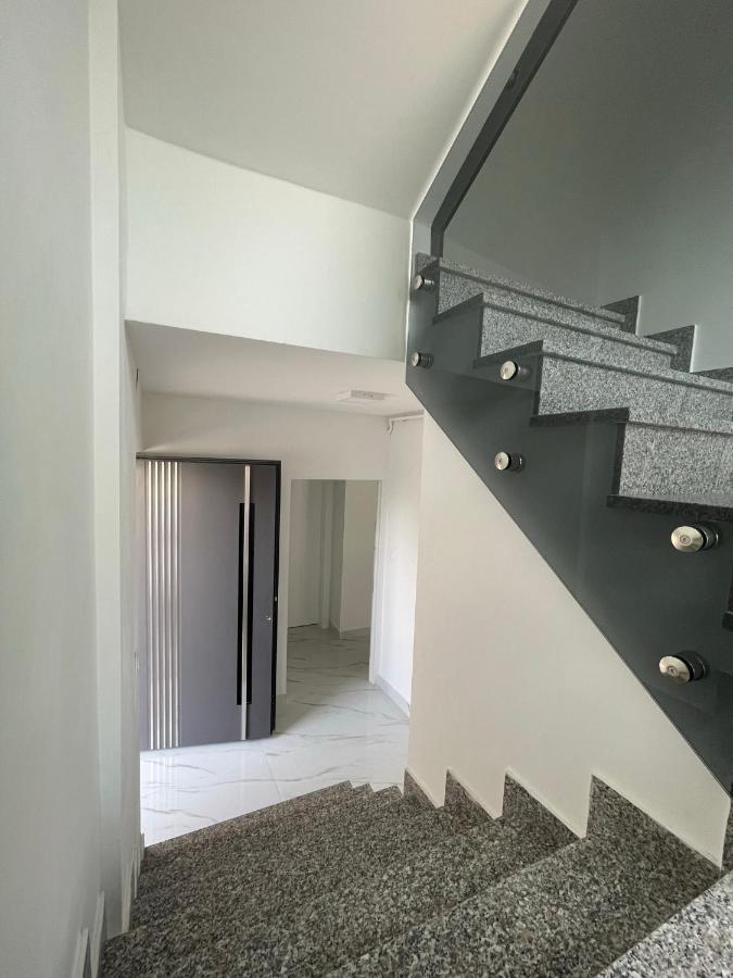 Rozi Apartments Ζάγκρεμπ Εξωτερικό φωτογραφία